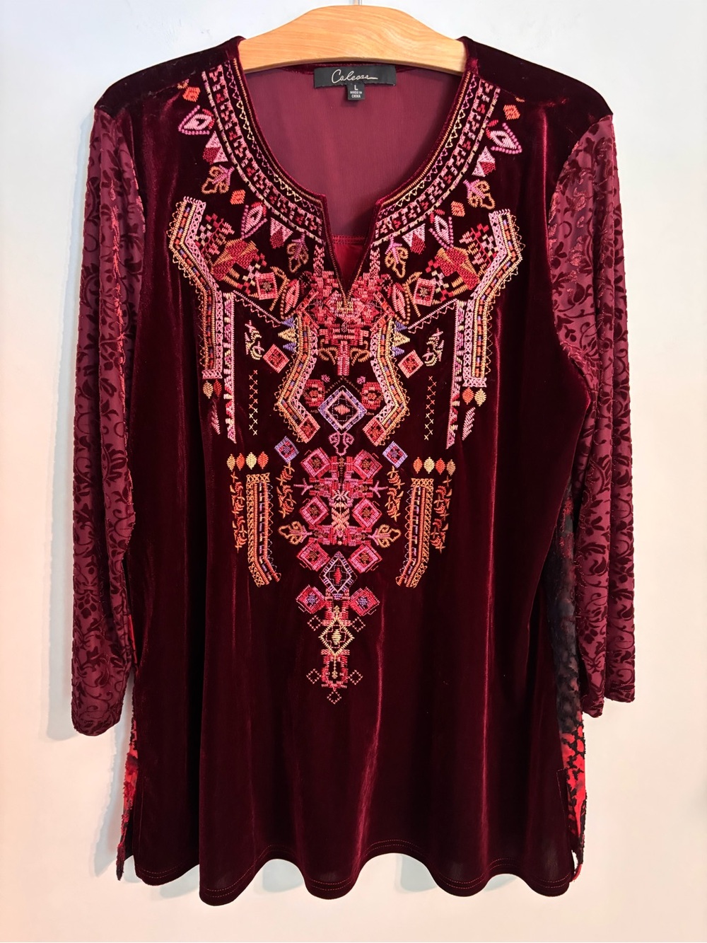 Calessa EUC Velvet Embroidered Blouse